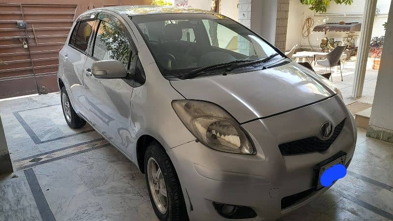 Toyota Vitz 2010/2013 4