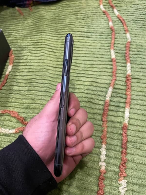 Iphone 11pro Max Physical approved 3