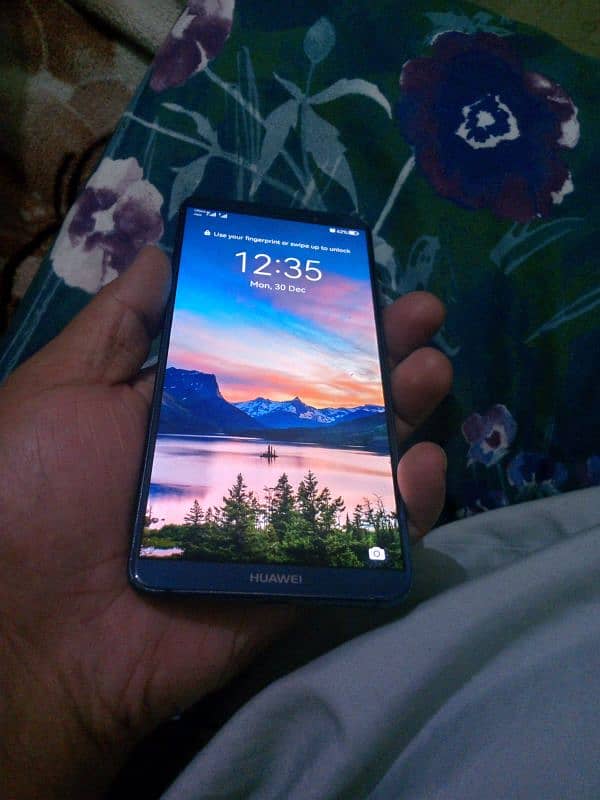 Huawei mate 10 pro back brack hai only just mobial hai priz is finel 1