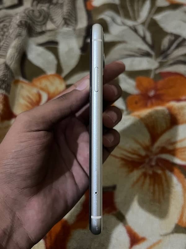 IPHONE 11 ALL SIM WORKING 6