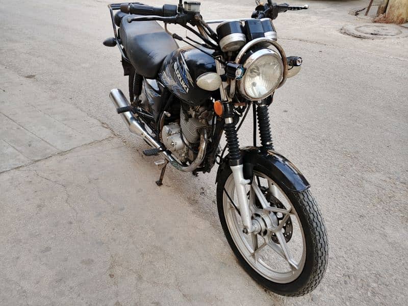 SUZUKI GS 150 3