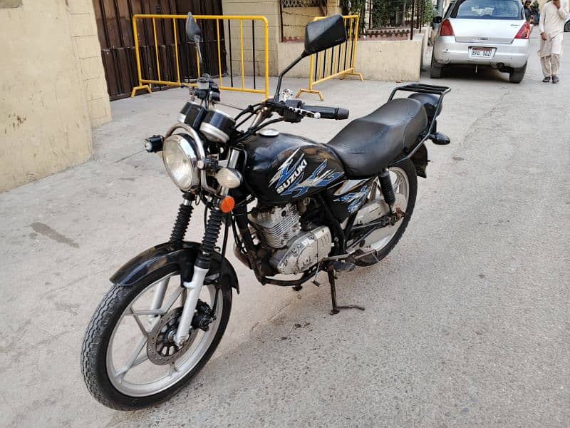 SUZUKI GS 150 4