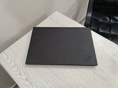 Lenovo thinkpad x1 extreme core i9 9th i9-9880H 4gb Nvidia 4k touch