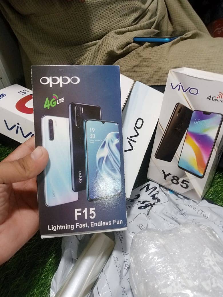 Oppo f15 1