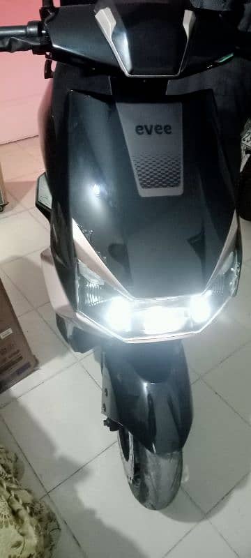 evee S1 pro new electric new condition Top speed 60km/hr 0