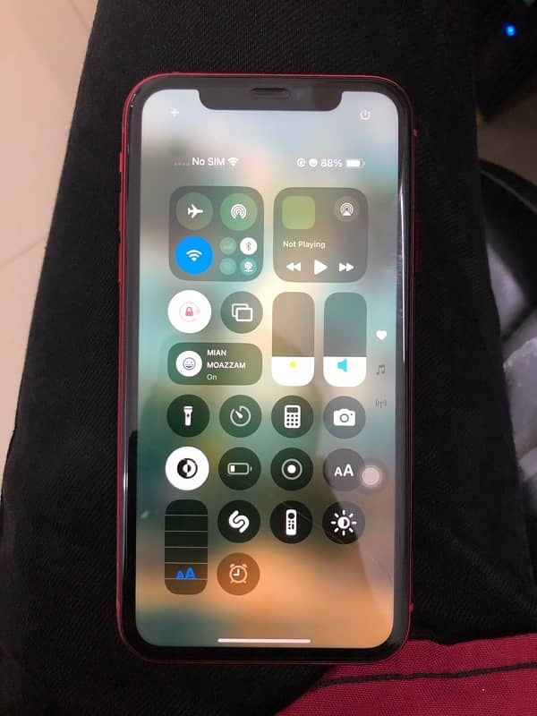 Iphone 11    64 Gb 0