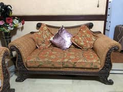 heavy wood 7 seater sofa set with cushions