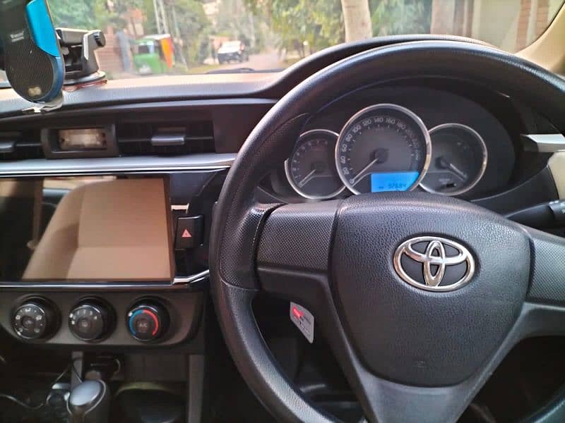 Toyota Corolla GLI 2016 Automatic 5