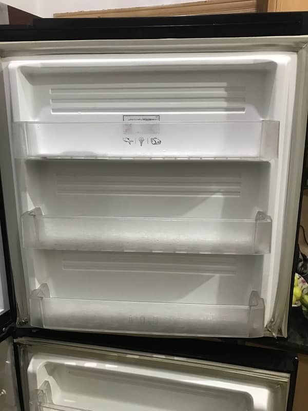 Pel refrigerator for urgent sale 7