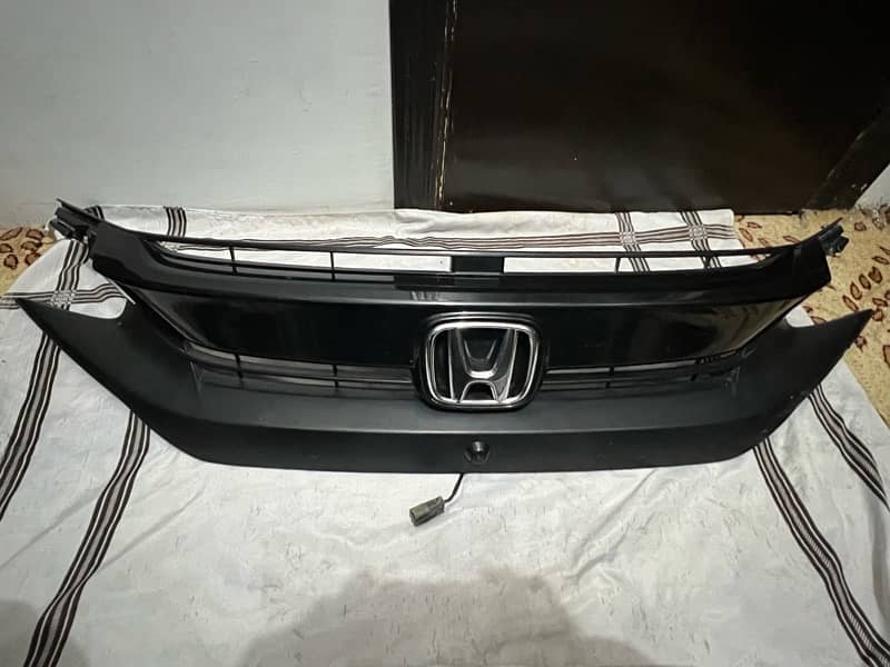 Honda Civic 2017 Original front grill with Original Camera 0