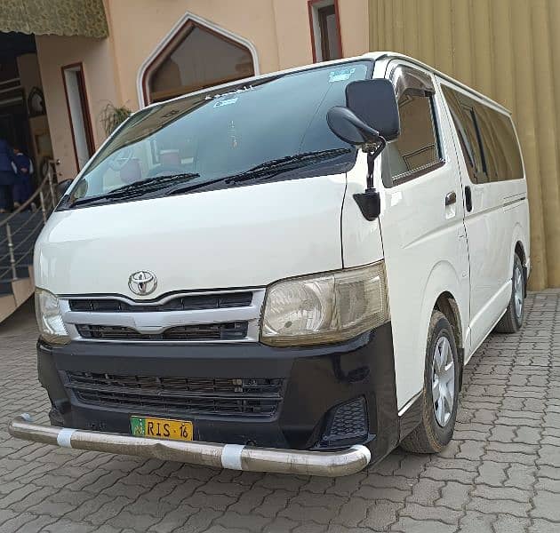 Toyota Hiace 2016 10