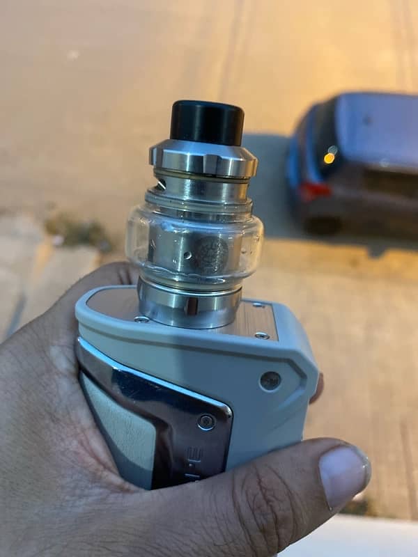 Geek Vape L200 Classic Kit. 3