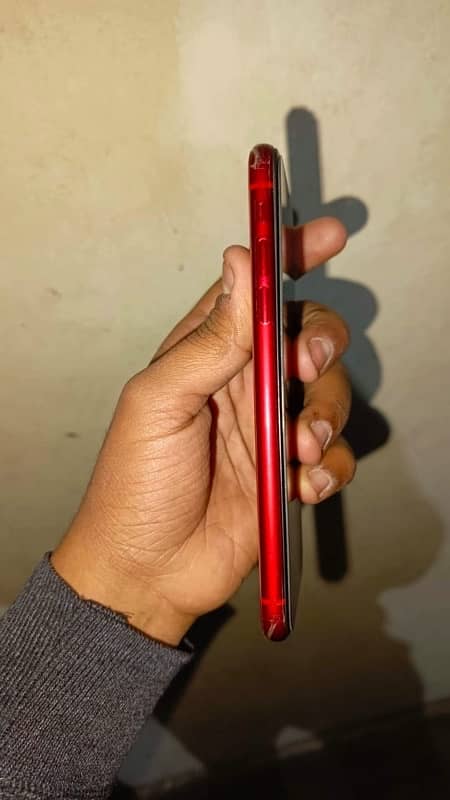 iPhone XR 0