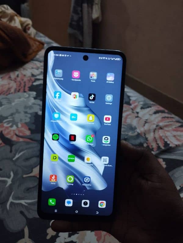 Tecno spark 20 good condition 6/128gb +2gb external storage 1