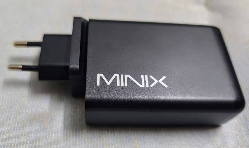 MINIX NEO P2 100W Turbo Charger 3