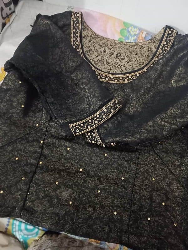 saree black golden 6