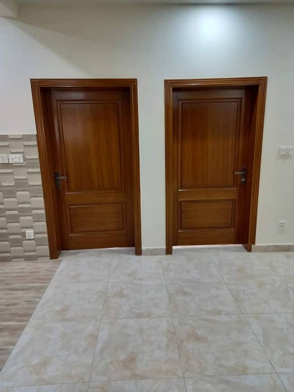 Prime Location Upper Portion Of 1575 Square Feet Available For Rent In Gulberg Residencia 5