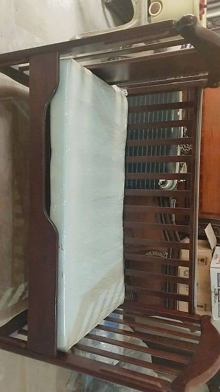 baby bed wood with metres and side reeling 2