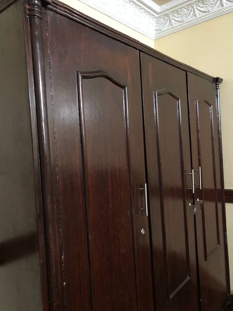 Bedroom Set King Size bed and Wardrobe 11