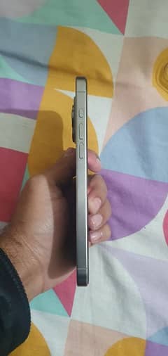 I phone 15 pro max natural titanium