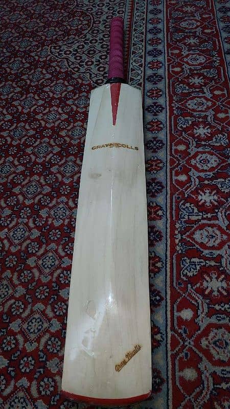 Legend gray Nicolls bat 1