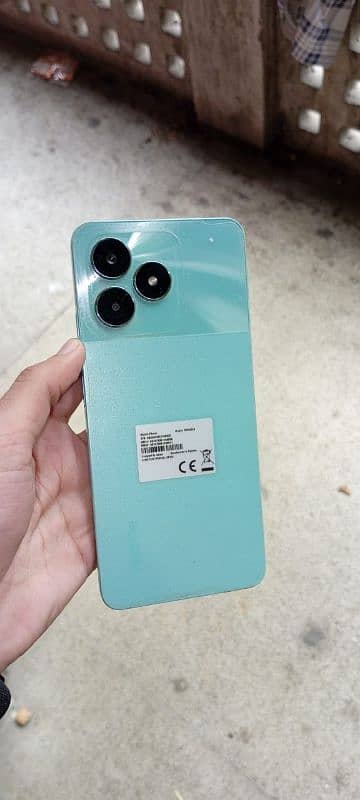 Realme c51 in 10/10 condition for sale in urgently 6