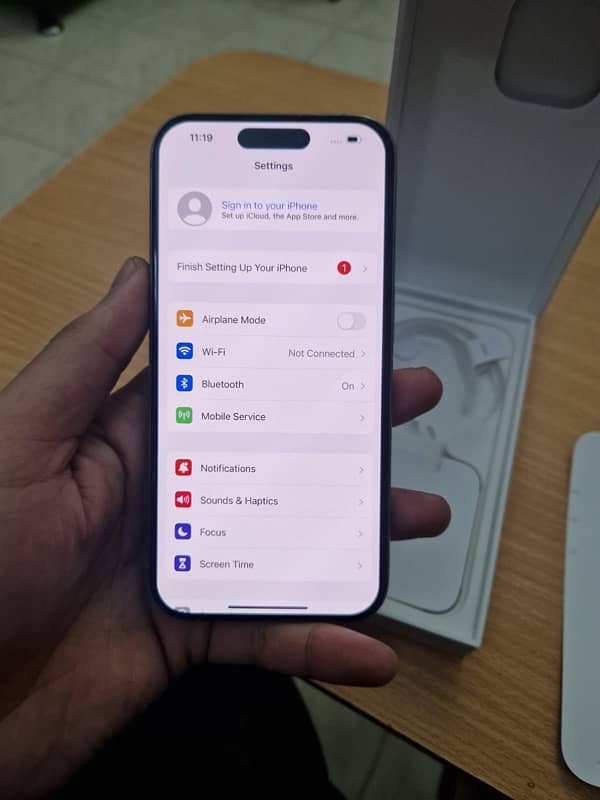 iPhone 15pro factory unlock 256gb 7