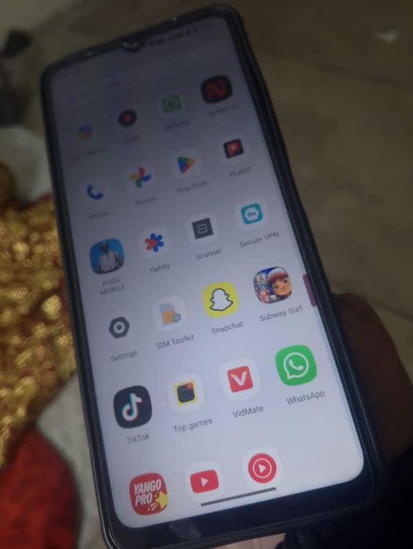 Infinix Hot 40i 7