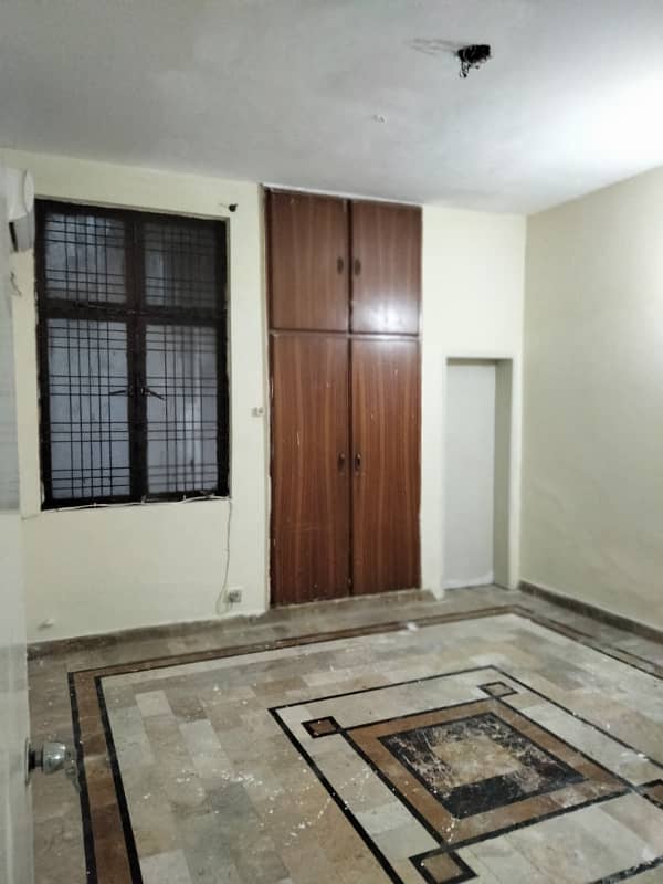 MIAN ESTATE Offers 5 Marla Lower Portion For RENT FOR SMART FAMILY 10