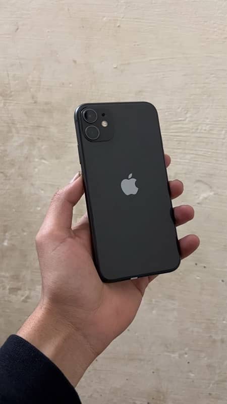 iPhone 11 (PTA Approved) 128 GB 10/10 condition 4