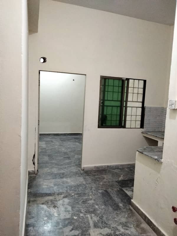 MIAN ESTATE OFFERS 1 bed 1st floor flat for bachelors, family, silent office etc 1