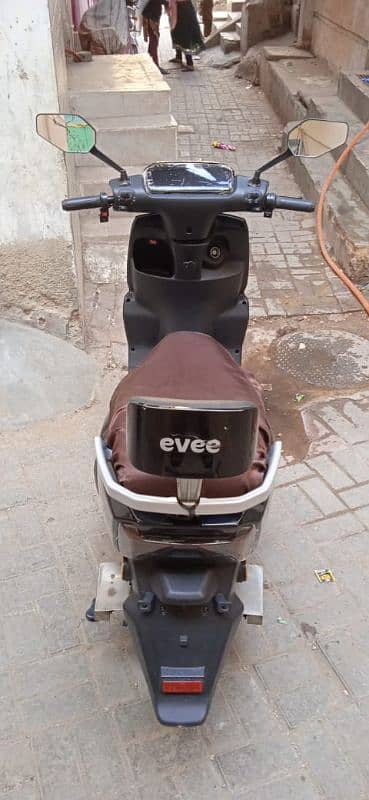 evee charging bike 1