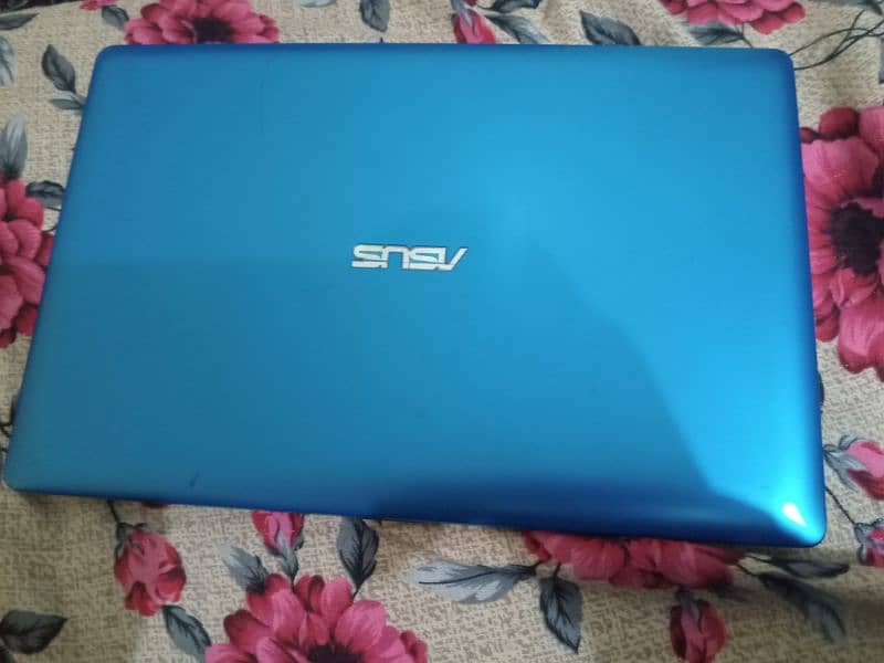 assu Laptop 1