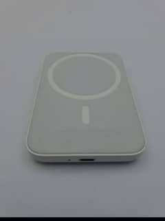 iPhone wireless power bank