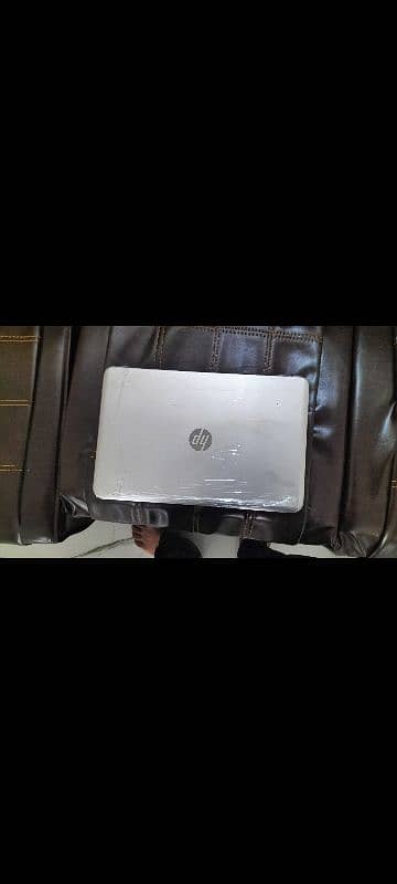 HP laptop core i7 smart book silver colour 3