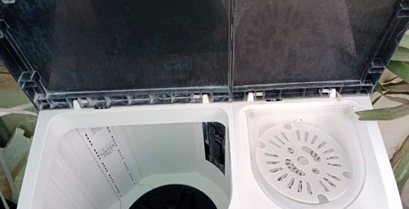 Dawlance twin tube washing machine 2