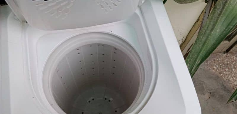 Dawlance twin tube washing machine 3