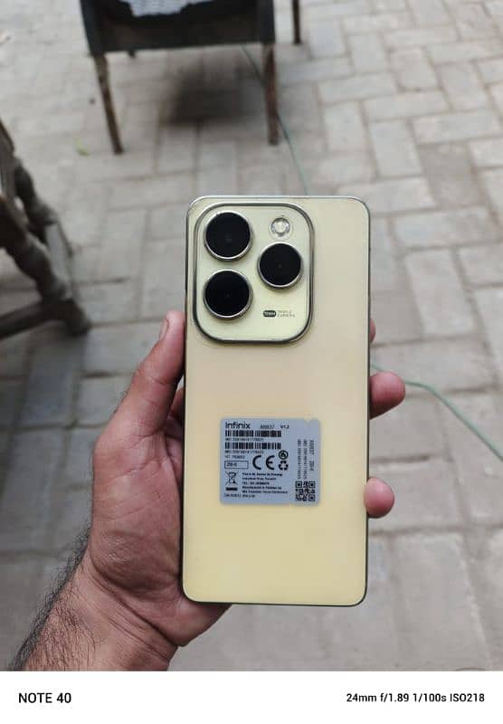 Infinix hot 40 pro 8+8 256 0