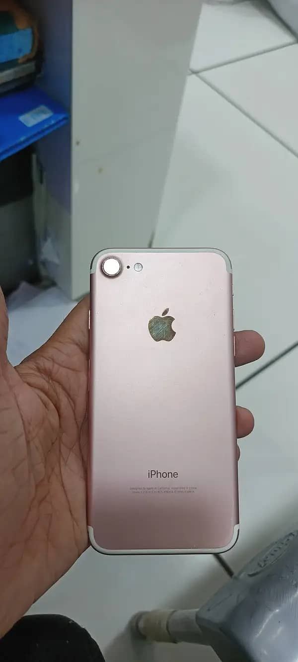 Apple iPhone 7 (PTA Approved0 3