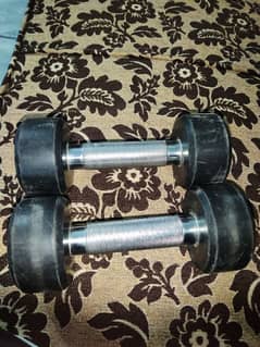 2 kg dumbells in very good condition for sale