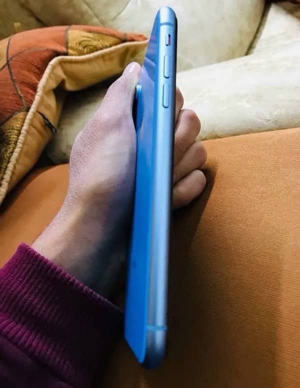 iPhone XR 64gb non pta factory 3