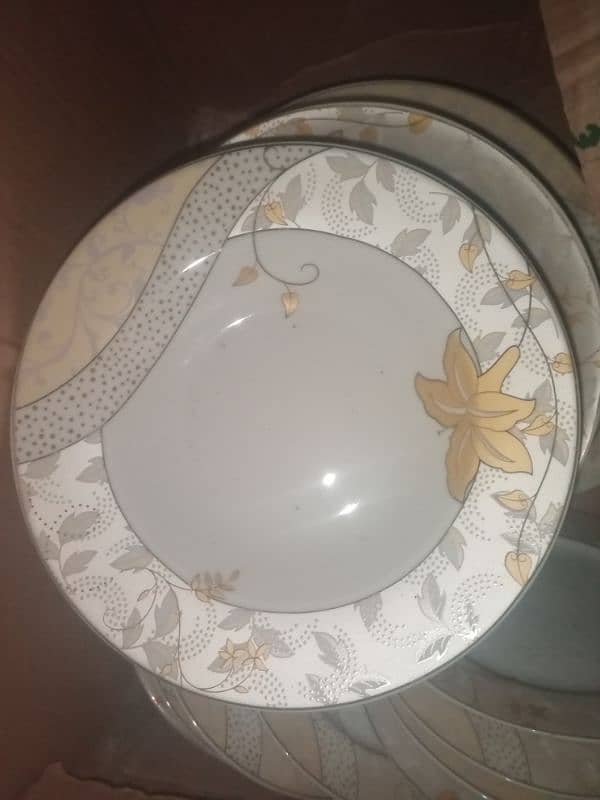 dinner set 4