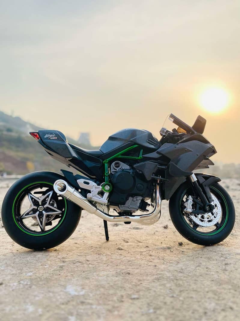 Kawasaki Ninja H2 supersport bike H2R scale motorcycle Diecast 11