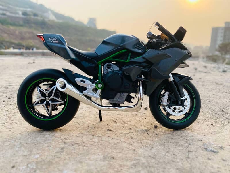 Kawasaki Ninja H2 supersport bike H2R scale motorcycle Diecast 12