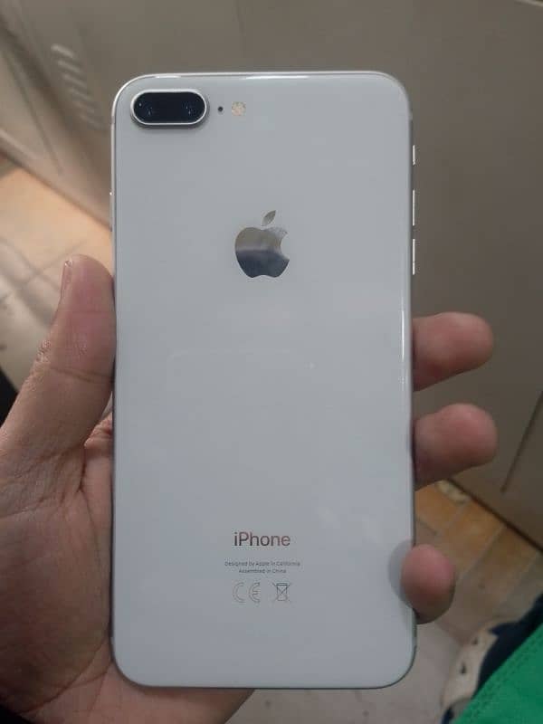 iphone 8 plus PTA approved 64gb with box and changer 4