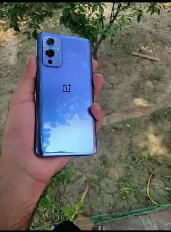 Oneplus 9 dual sim 12/256 just minor back break 0