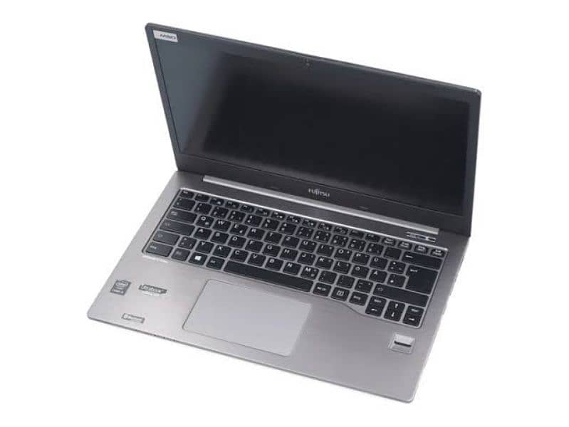 Fujitsu LIFEBOOK U904 2