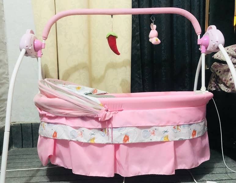 Electric baby cot 1