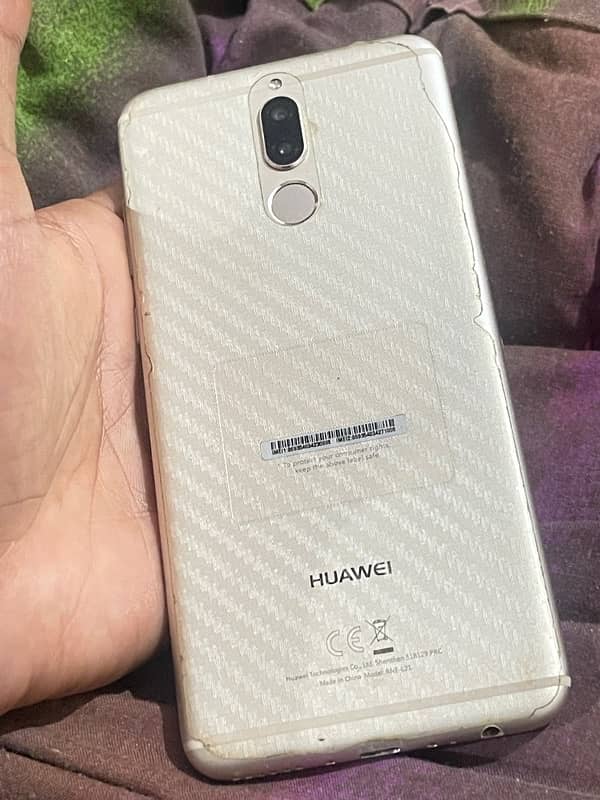 Huawei Mate 10 Lite 4