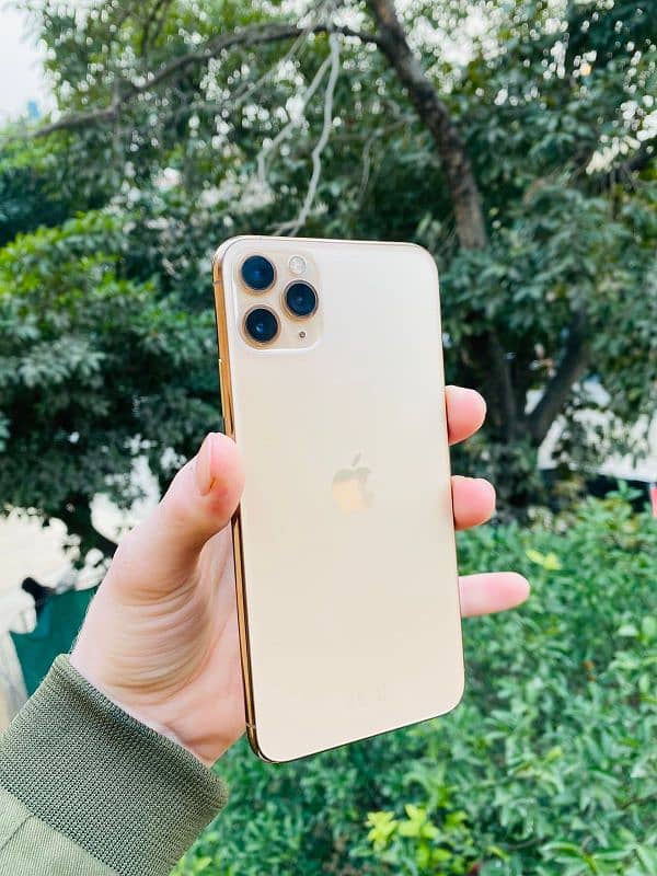 iPhone 11 pro max non pta Factory unlock Gold Color 1